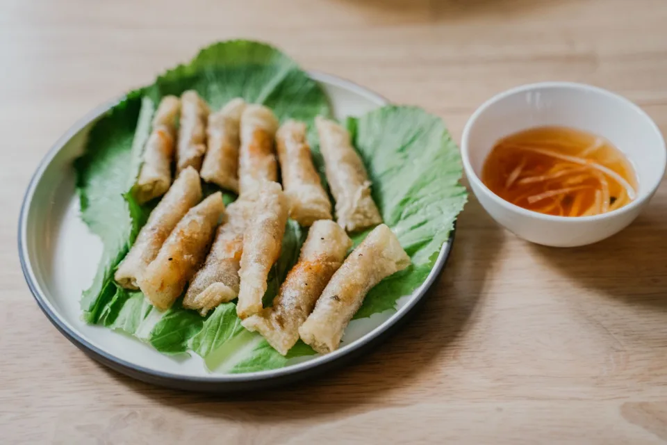 Khu bàn ghế khách ngồi